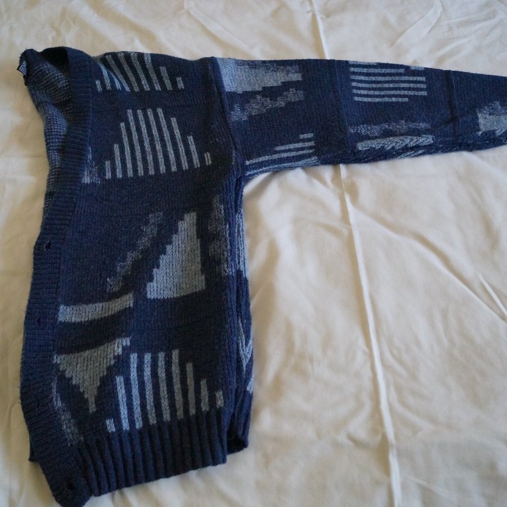 Men's Blue Patterned Button Up Sweater - Picture 4 of 7